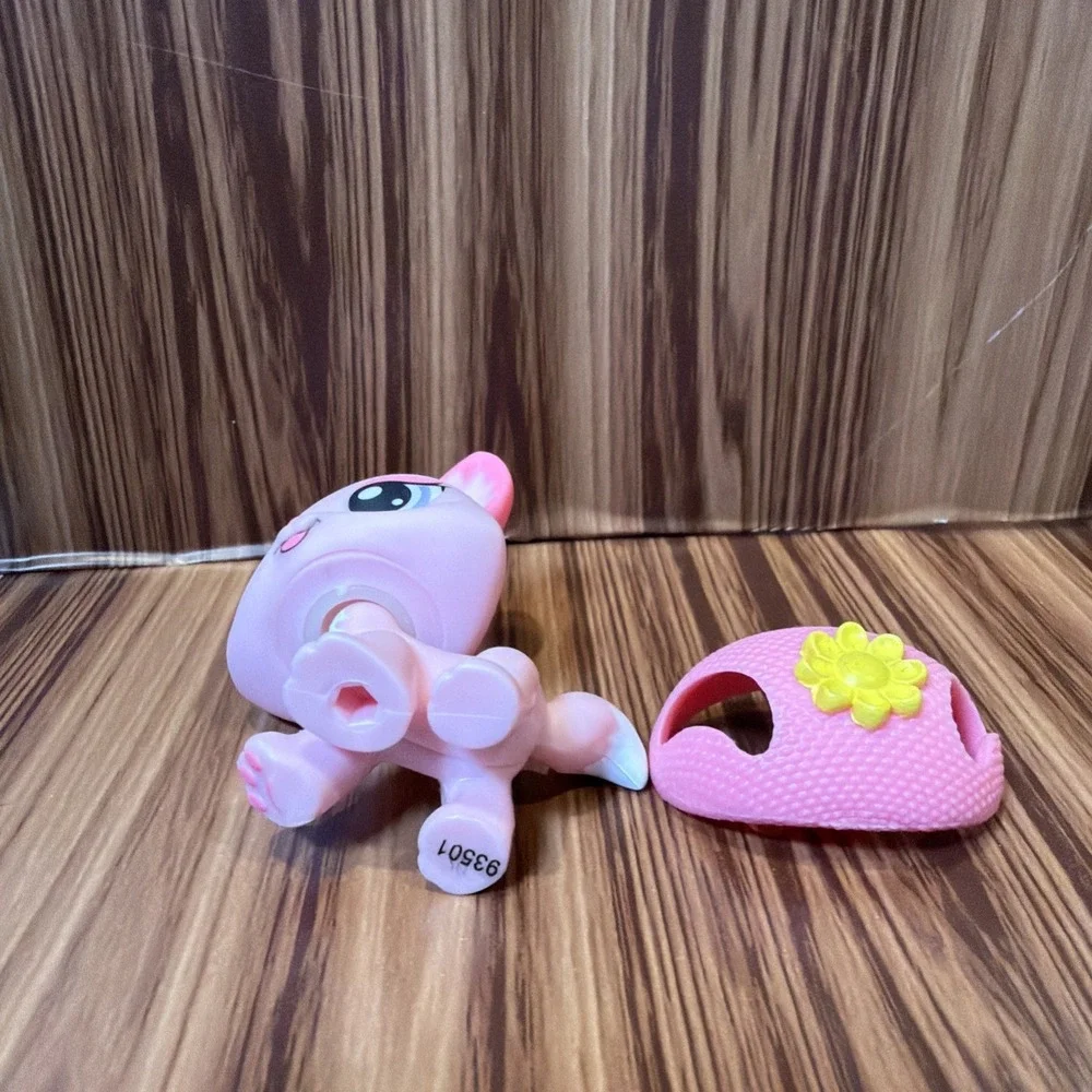 Authentic Littlest Pet Shop LPS #1313 Pink Cat w/ Pink Hat Accessory Hasbro